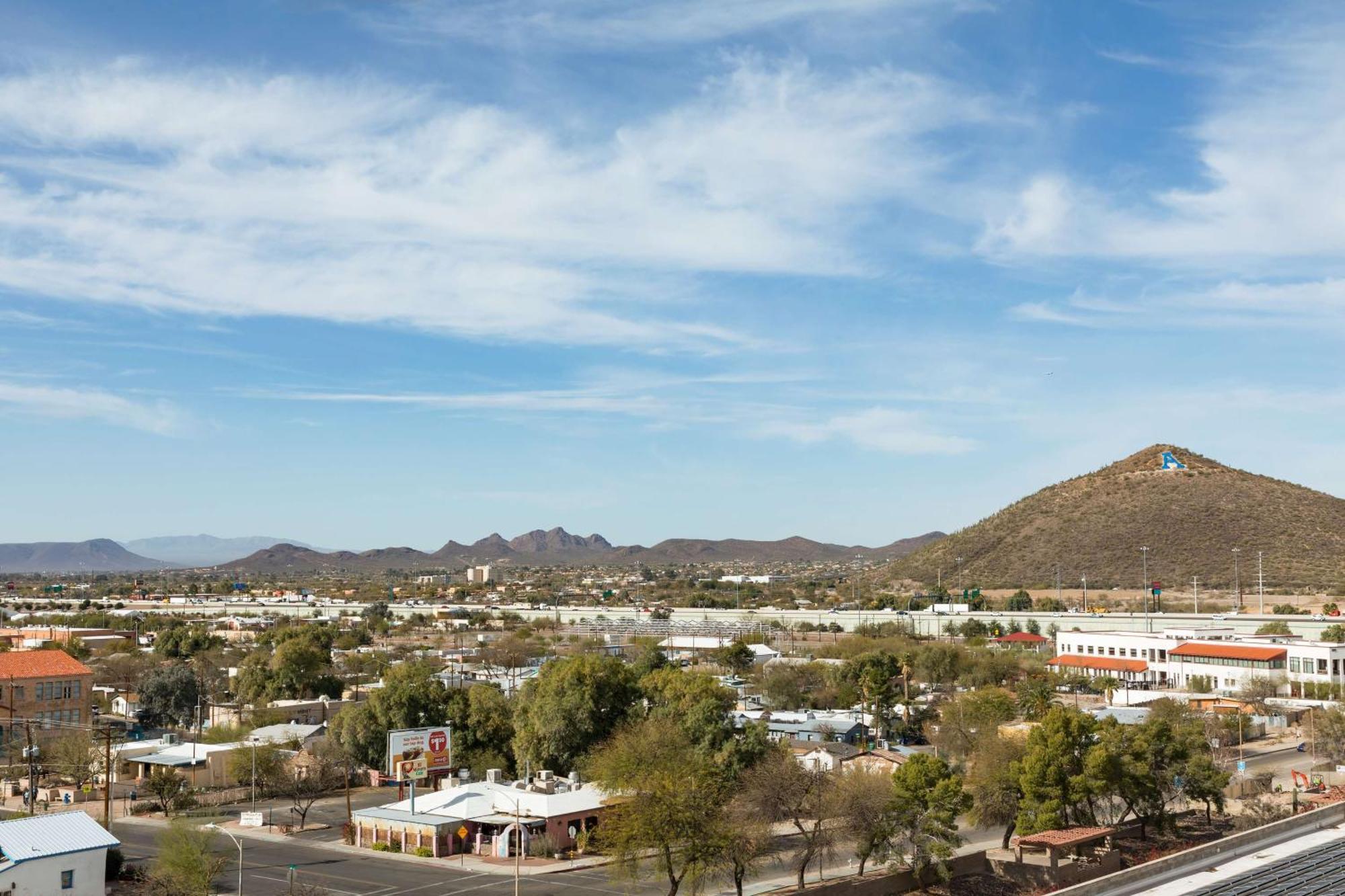 Doubletree By Hilton Tucson Downtown Convention Center Hotell Exteriör bild