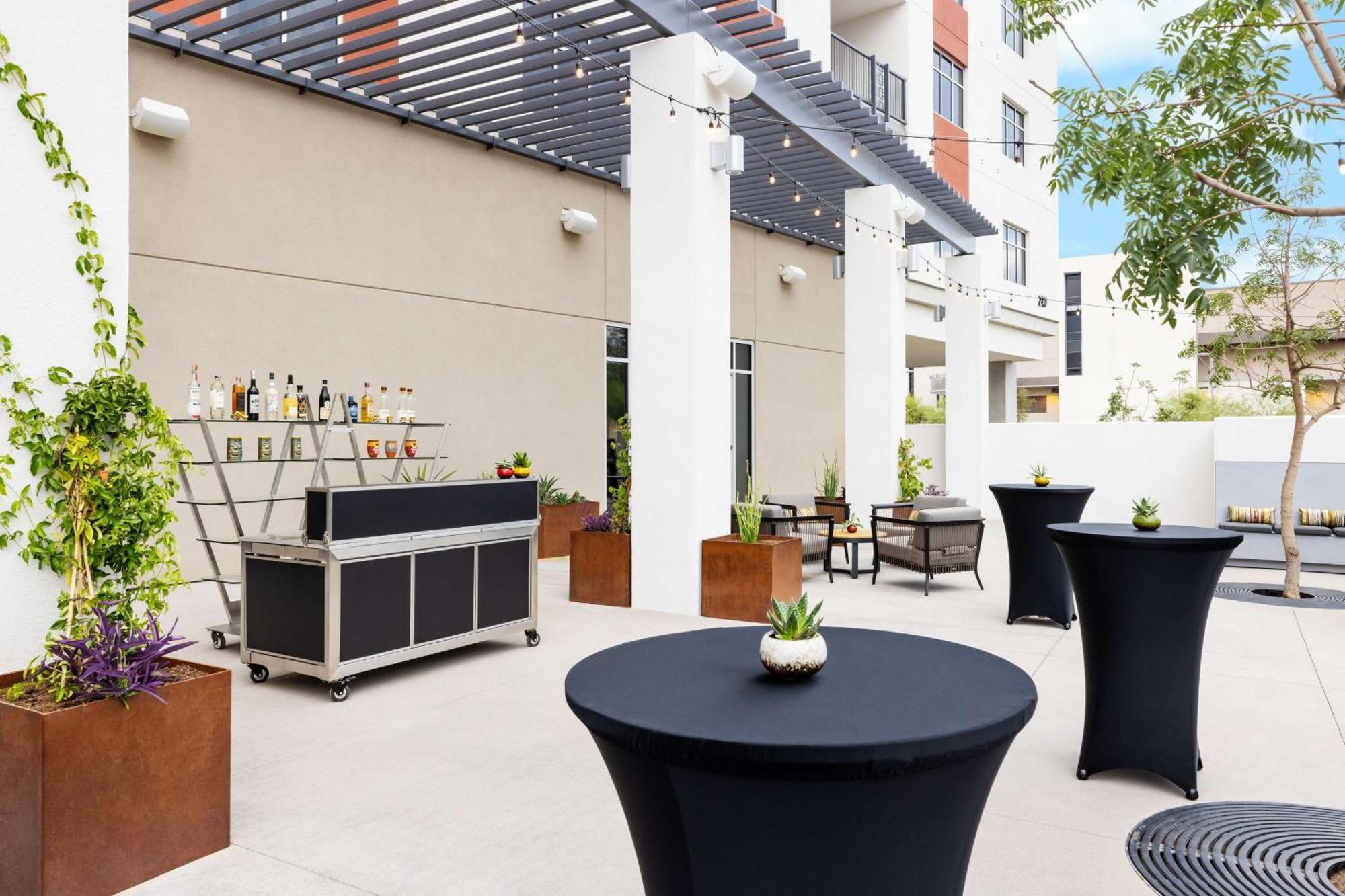 Doubletree By Hilton Tucson Downtown Convention Center Hotell Exteriör bild