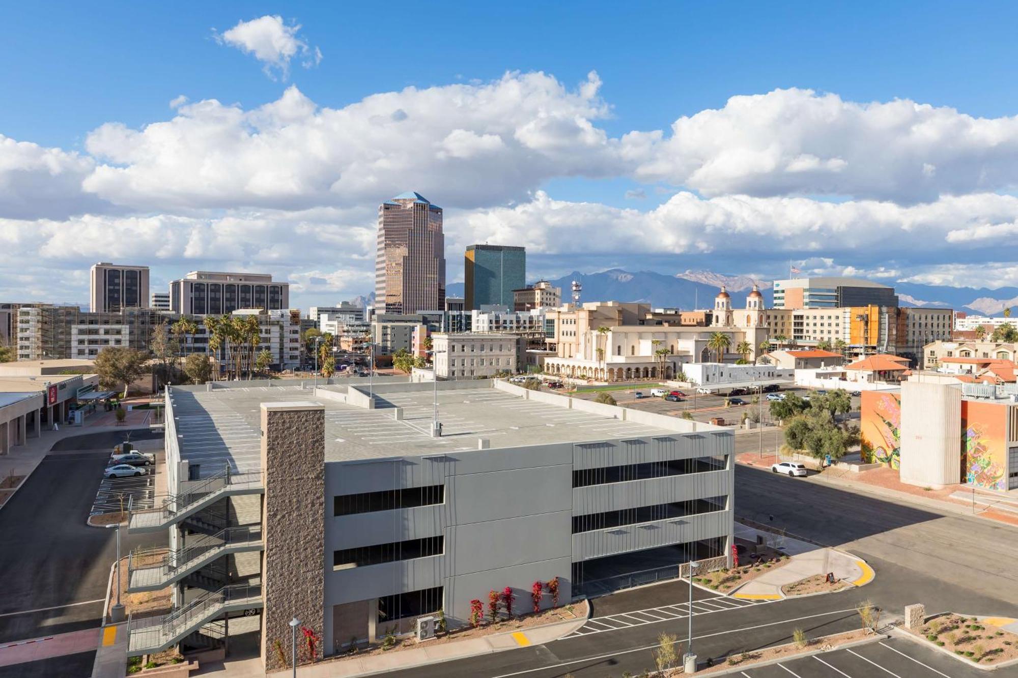 Doubletree By Hilton Tucson Downtown Convention Center Hotell Exteriör bild